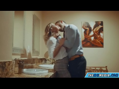 ❤️ Вақте ки як малламуй busty шумо дар як ҳоҷатхона ҷамъиятӣ seduces ❤❌ Секс дар порно tg.storestarbucks.top